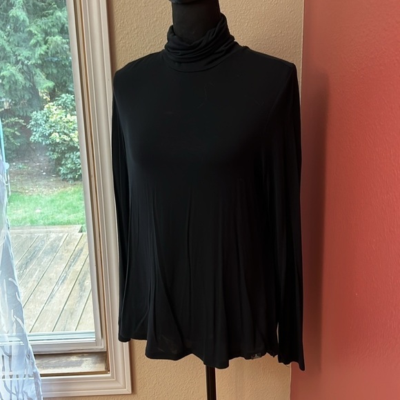 Prana Yvette Lightweight Turtleneck Top - Picture 3 of 8